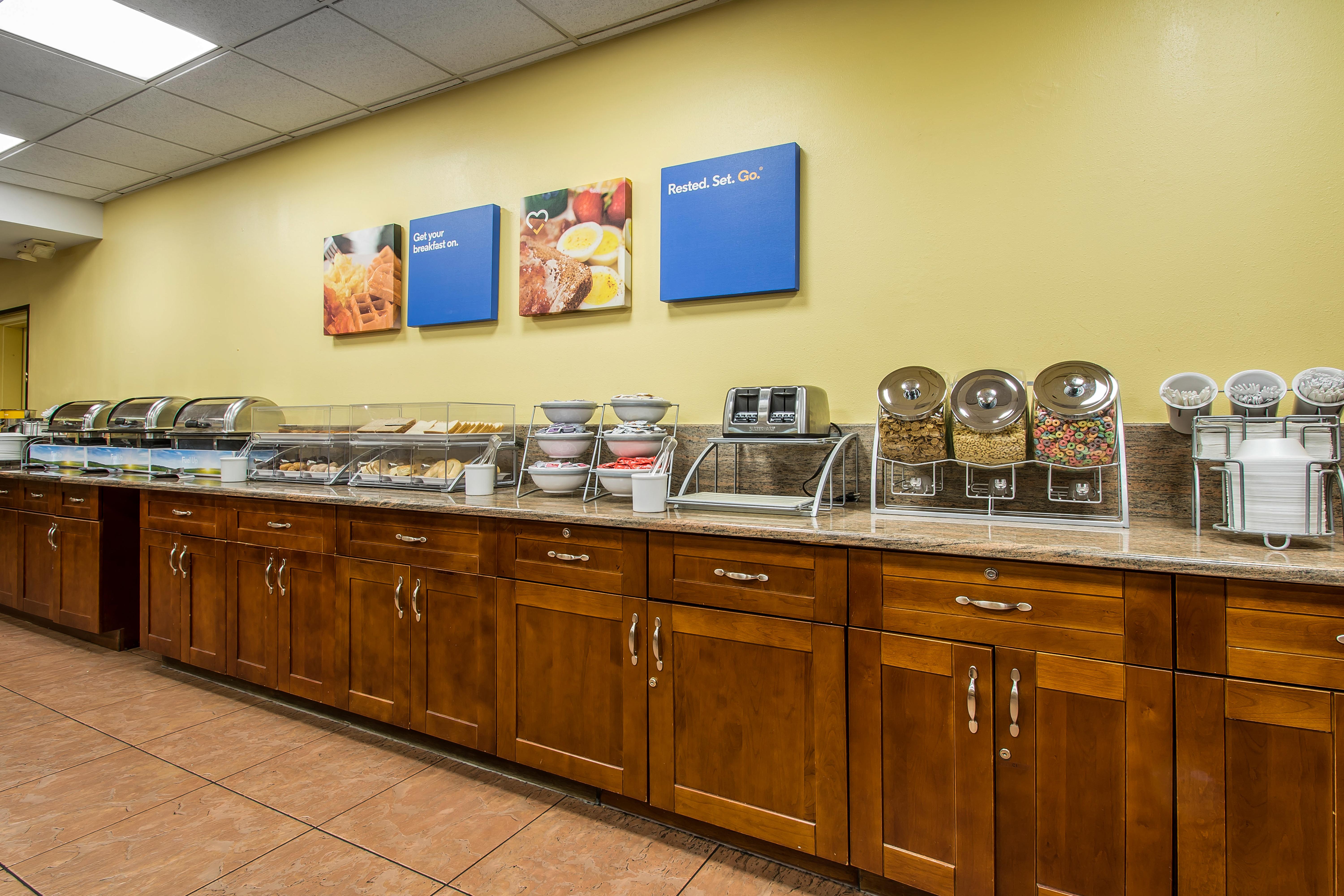 Comfort Inn & Suites Kissimmee By The Parks Four Corners Extérieur photo