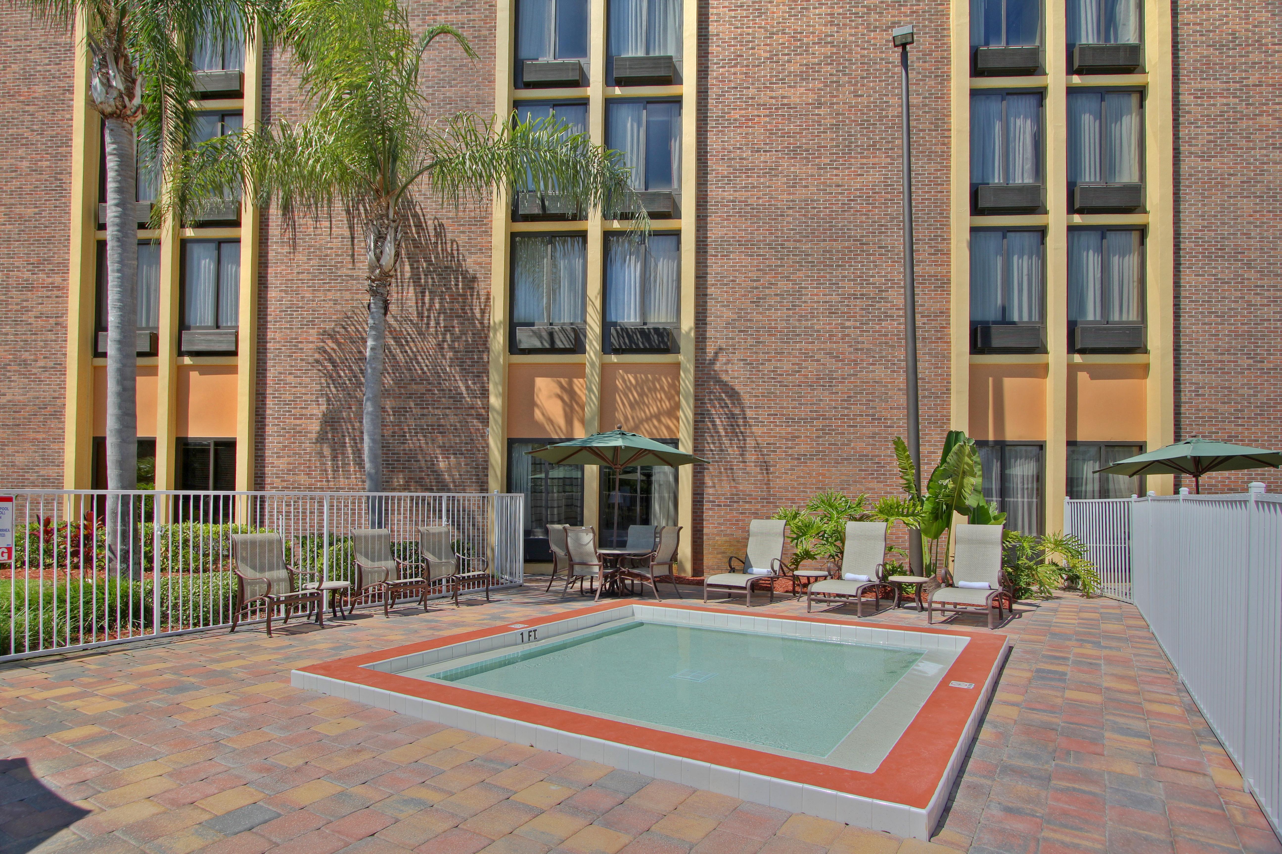 Comfort Inn & Suites Kissimmee By The Parks Four Corners Extérieur photo