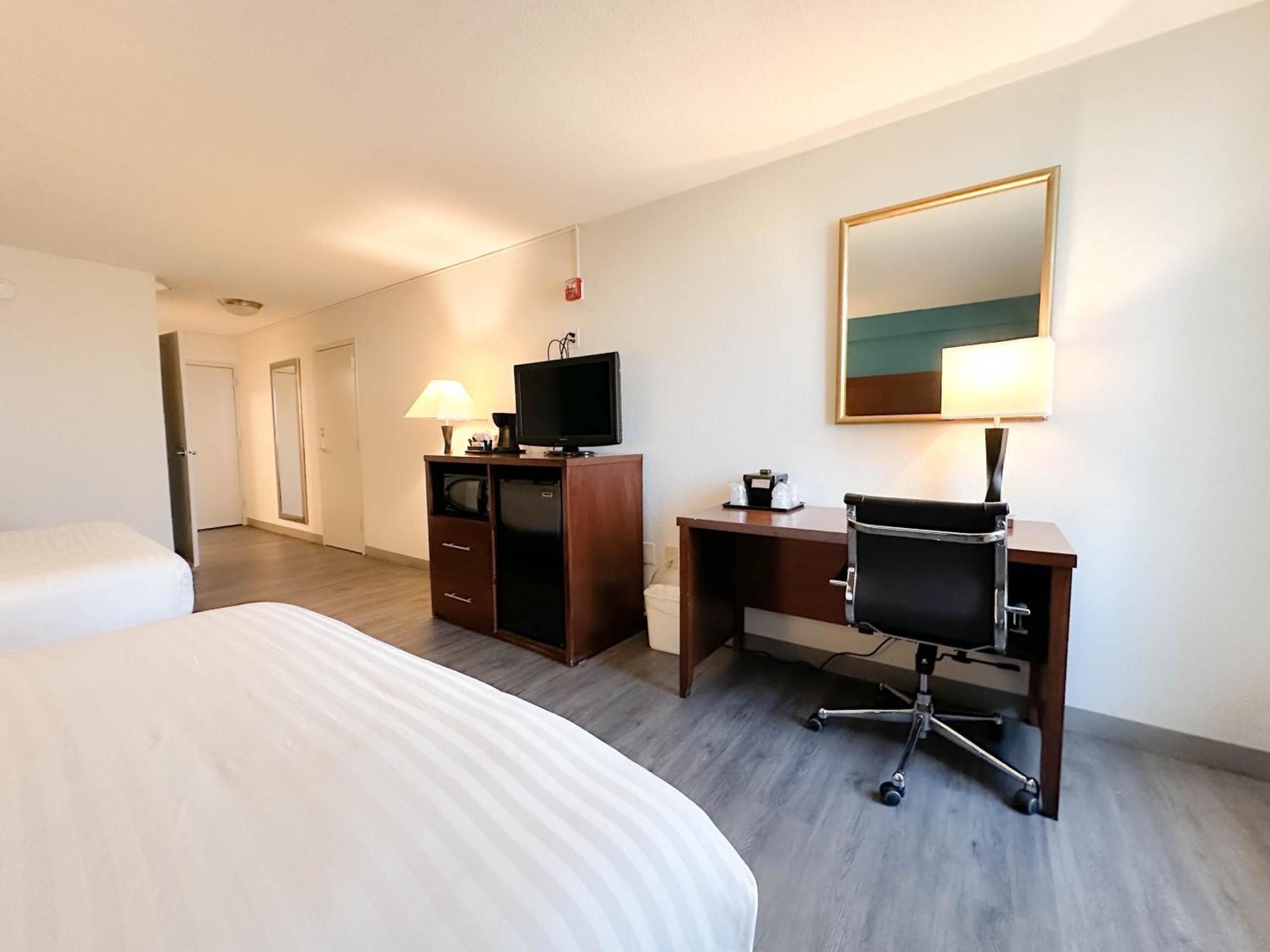 Comfort Inn & Suites Kissimmee By The Parks Four Corners Extérieur photo