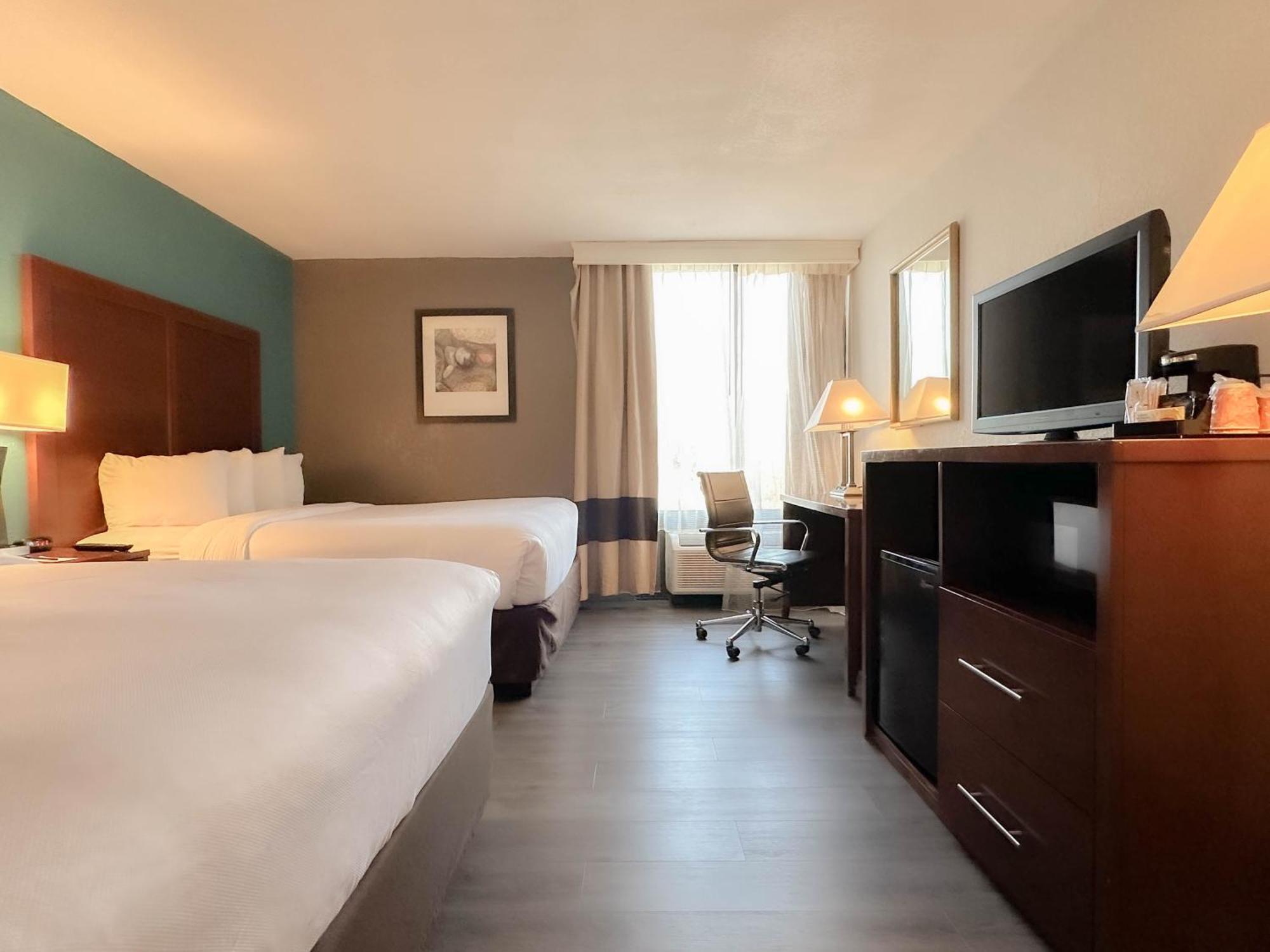 Comfort Inn & Suites Kissimmee By The Parks Four Corners Extérieur photo