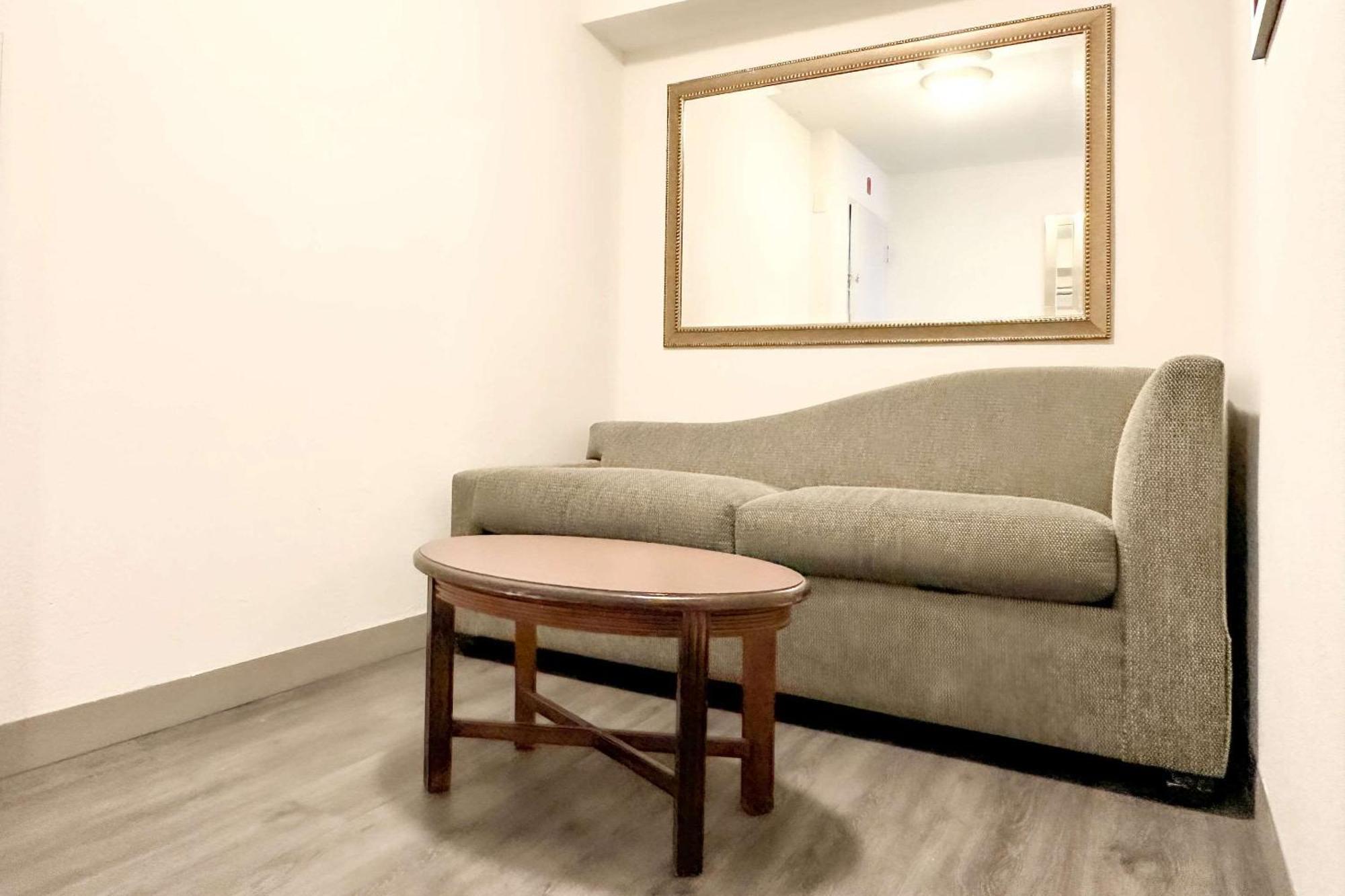Comfort Inn & Suites Kissimmee By The Parks Four Corners Extérieur photo